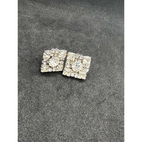 Stunning vintage Square Clear Rhinestone clip on earrings BEAUTIFUL GOOD CONDITI - Picture 1 of 6